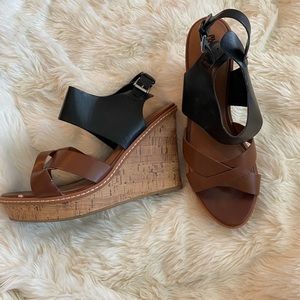 Mossimo black and tan wedges